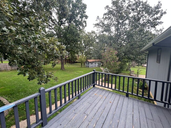 Building Photo - 109 Lasalle