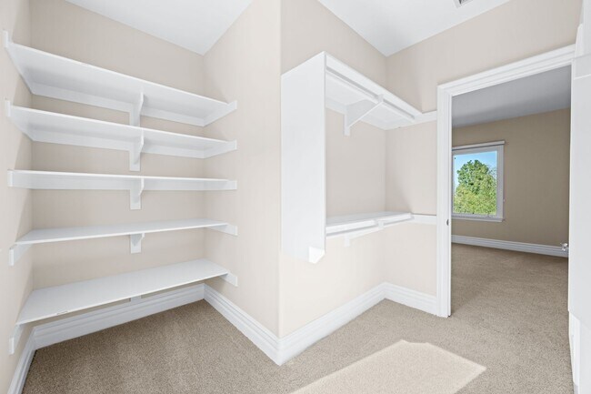 Building Photo - Elegant Dream Escape - Hills of Studio City