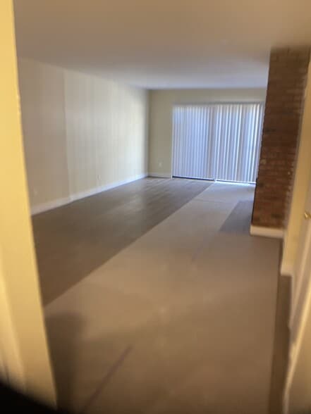 Building Photo - 9019 Cedros Ave