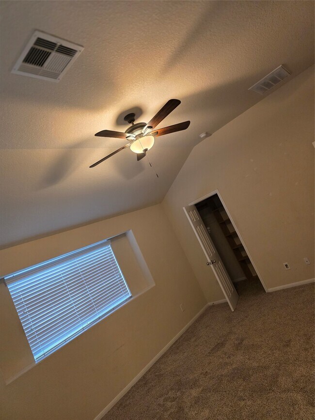 Building Photo - 12418 Greencanyon Dr