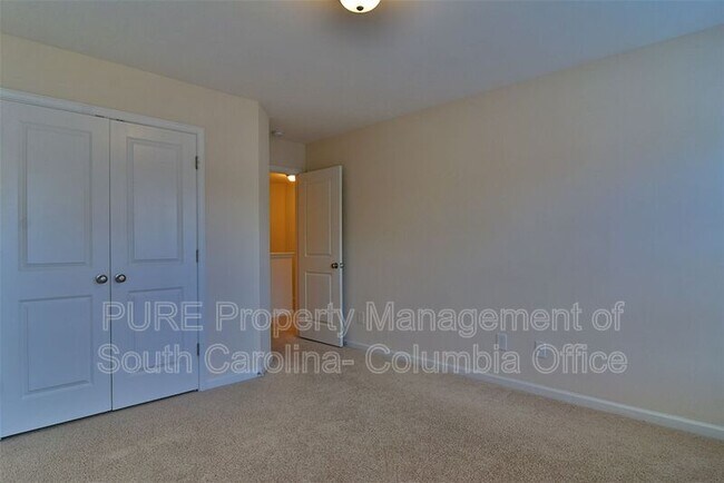 Building Photo - 207 Eagle Park Dr
