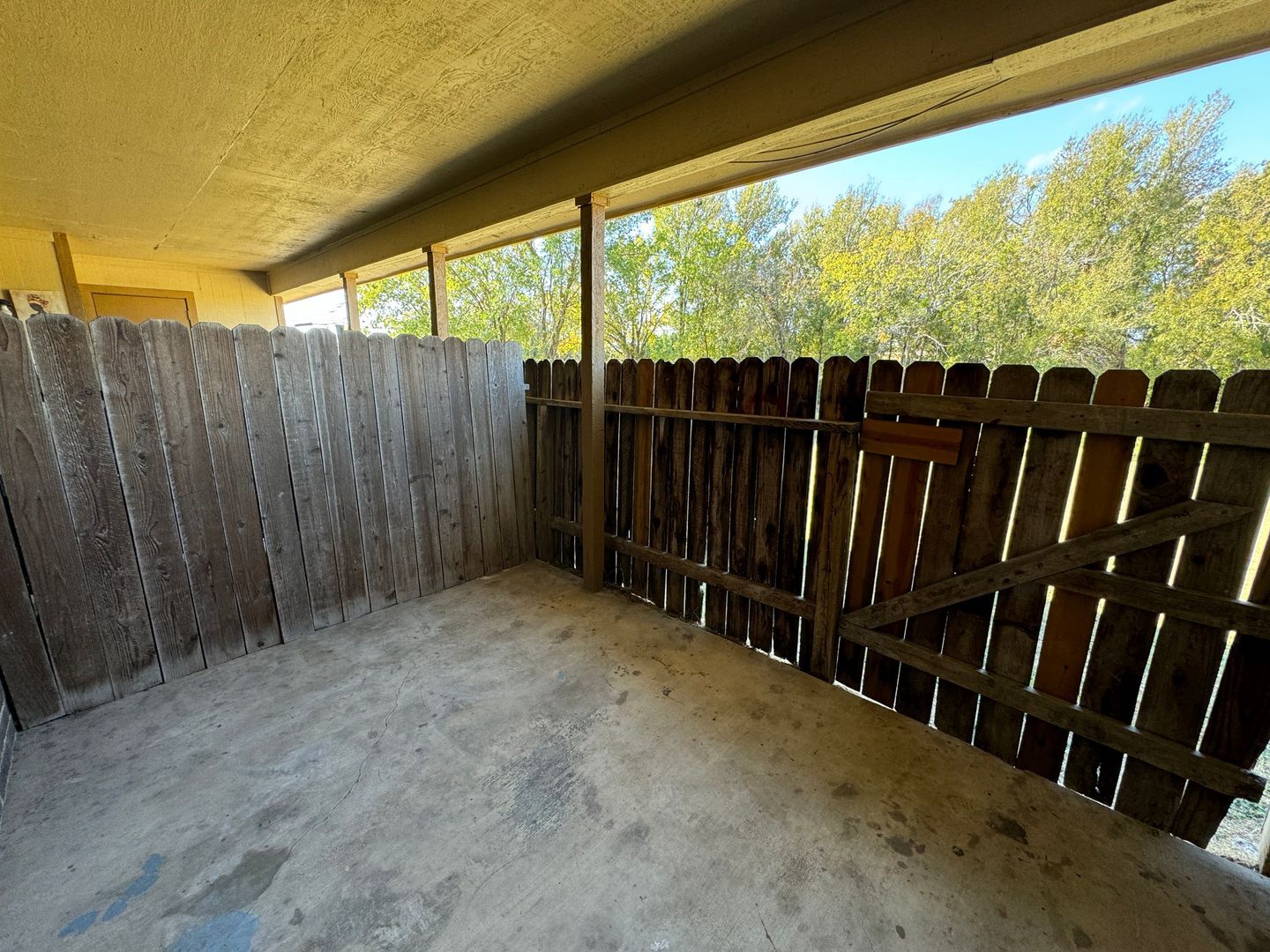 Building Photo - 1701 Cedarview Cir