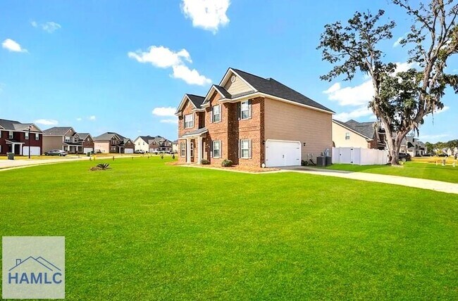Building Photo - 763 English Oak Dr