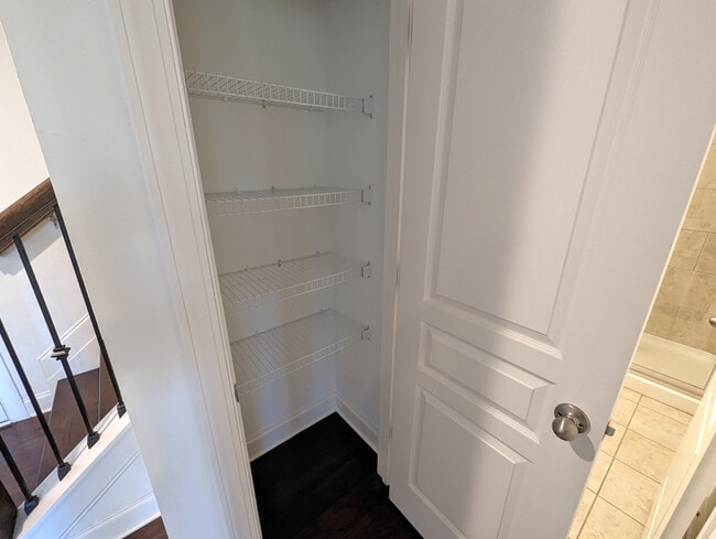 Building Photo - 146 Brindle Ln