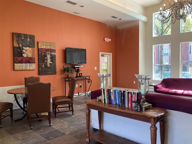 Building Photo - 1330 Old Spanish Trl