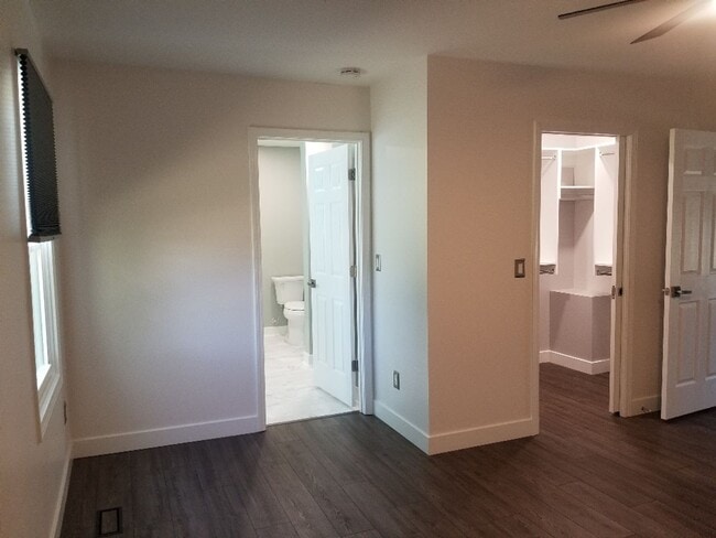 Building Photo - 108 Longview Dr