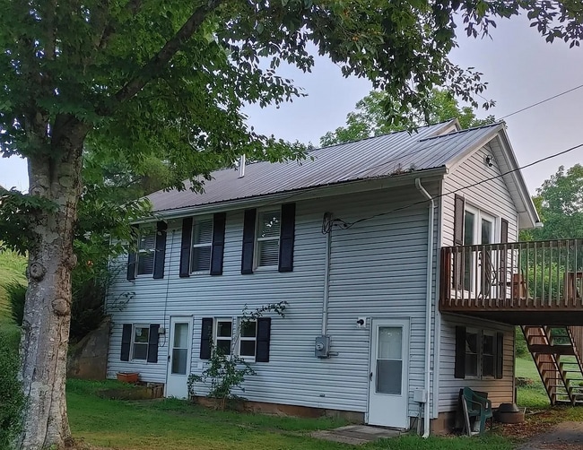 Building Photo - 96 Ponder St
