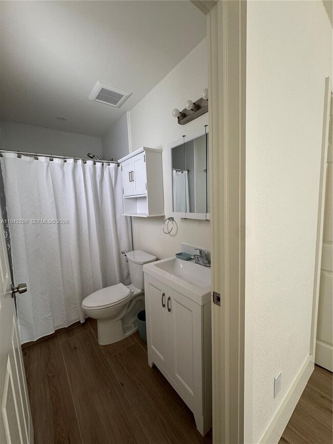 Building Photo - 1810 SW 93rd Ct