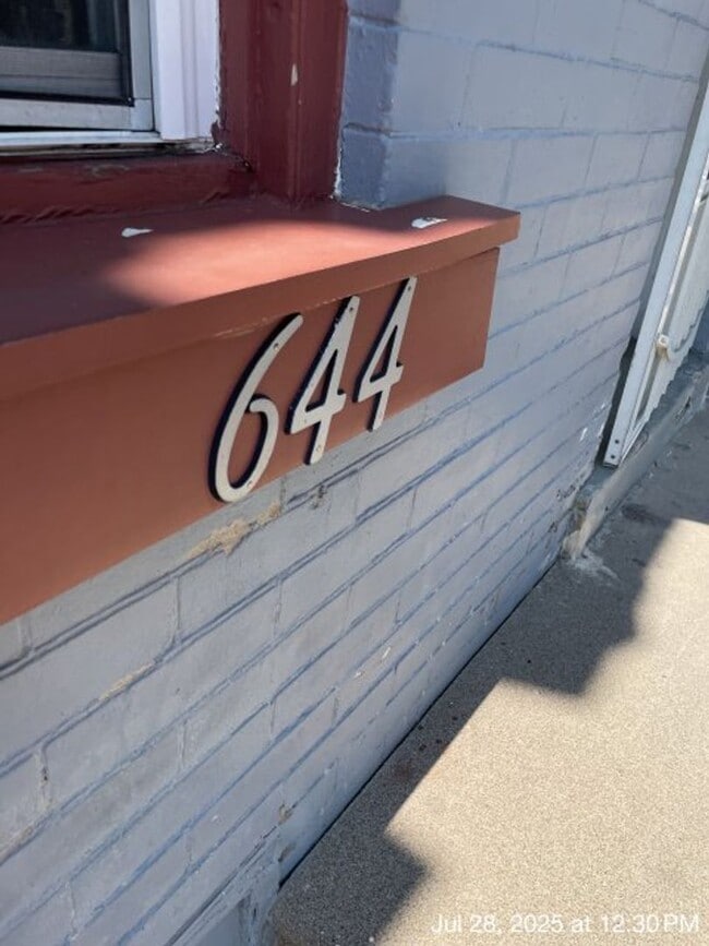 Building Photo - 644 N Eighth St