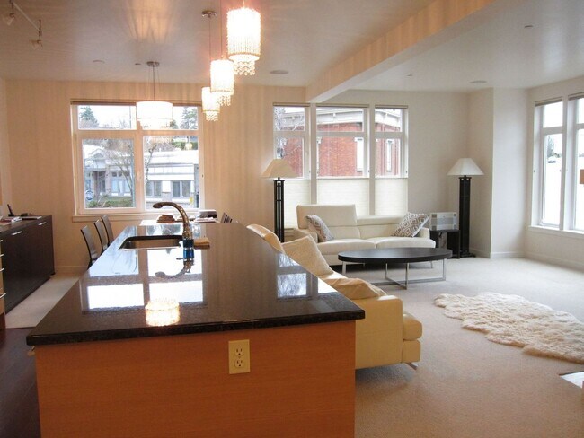 Building Photo - Stunning 2 Bedroom 2 Bath condo, with 2 Parking spots in the heart of vibrant Kirkland for Rent