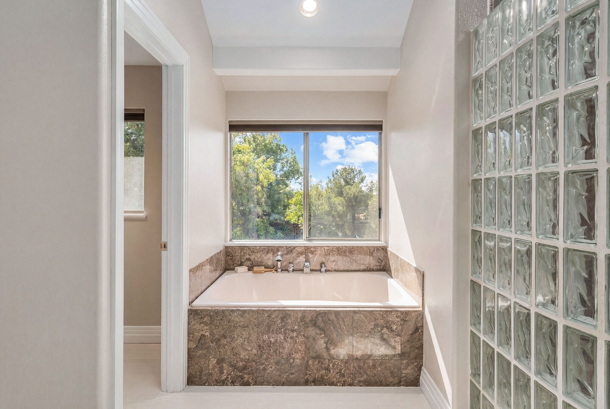 Building Photo - 4257 Golden Oak Ct