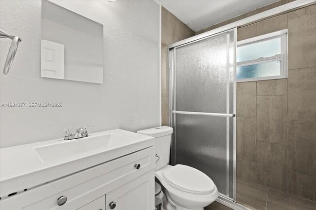 Building Photo - 620 SW 10th St