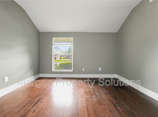 Building Photo - 892 Claydon Way