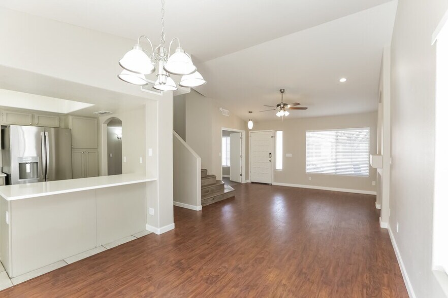 Building Photo - 7045 N 28th Ave