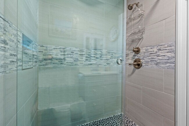 Building Photo - 4465 Clipper Cove