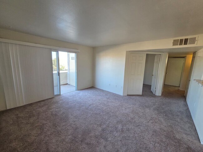 Building Photo - Spacious 3-Bedroom, 2-Bath Condo with Priv...