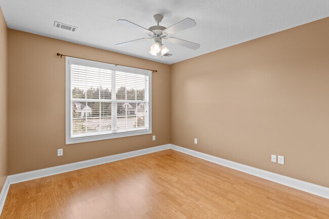 Building Photo - 307 Bellhaven Dr