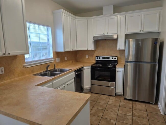 Building Photo - 3308 Elija St