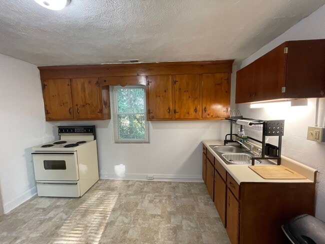 Building Photo - Single Family Home on Old Graves Mill Road