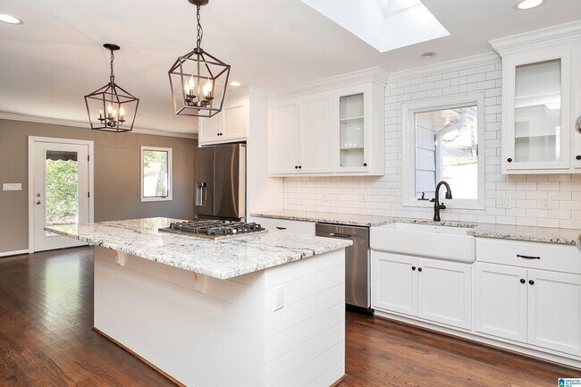 Building Photo - 2005 Chestnut Rd