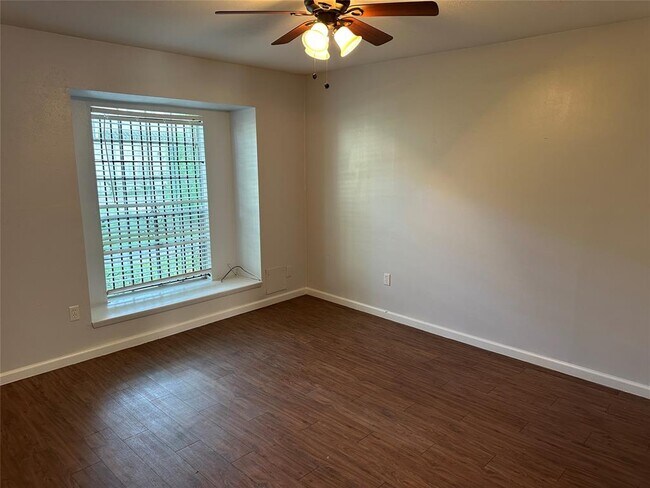 Building Photo - 12889 High Star Dr
