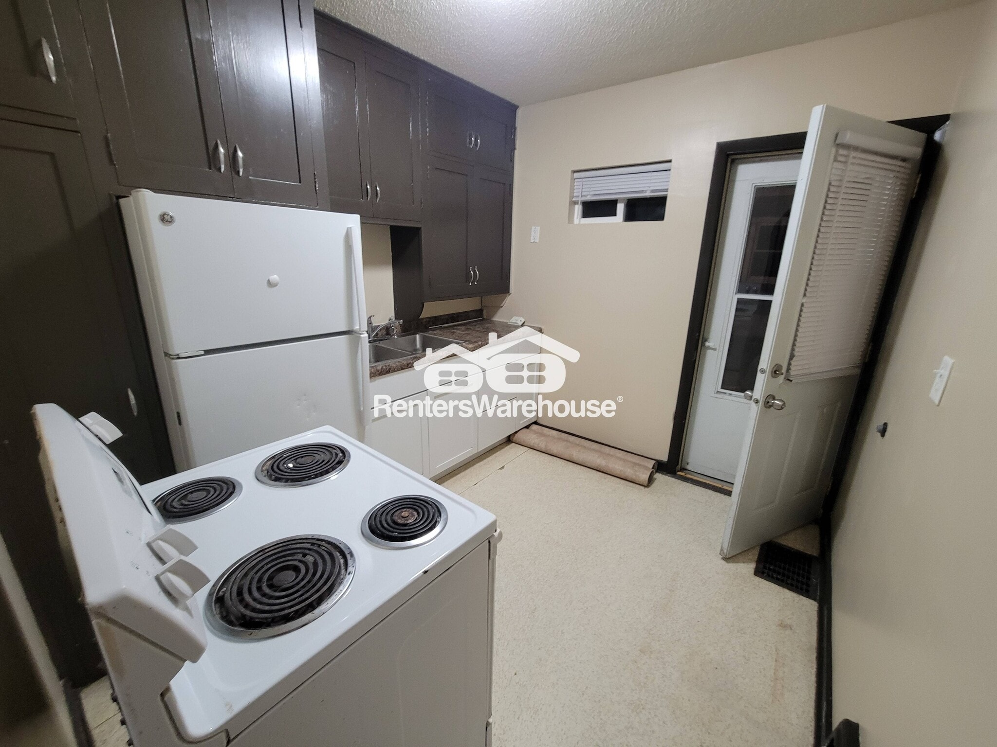 Building Photo - 403 N Dewey St