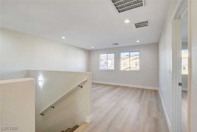 Building Photo - 10807 Cather Ave