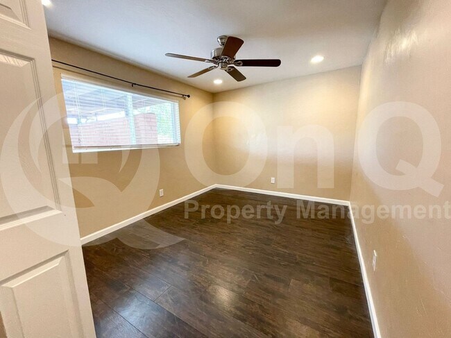 Building Photo - 4851 E Paseo del Bac