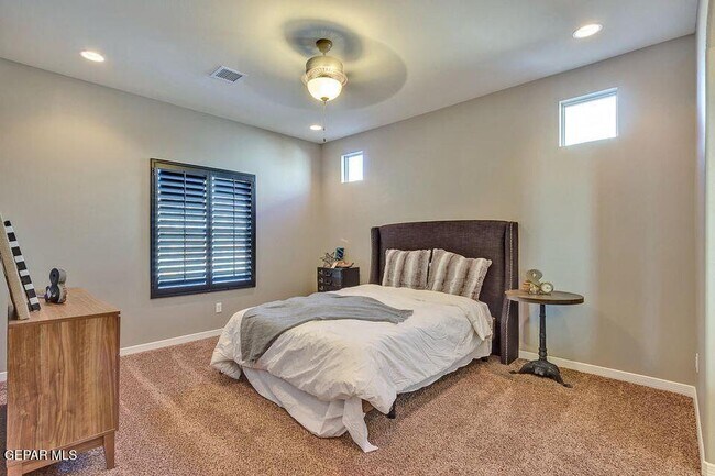 Building Photo - 12934 Terrington Ave