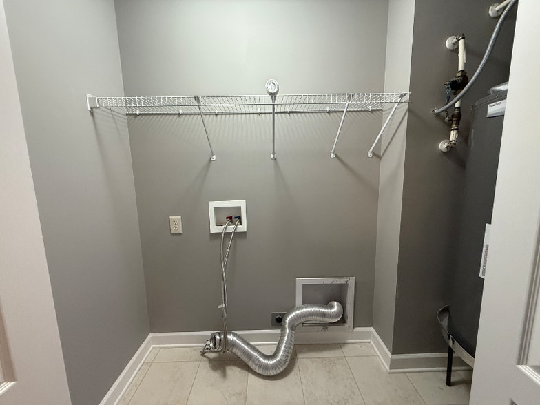 Building Photo - 5410 Perlou Ln