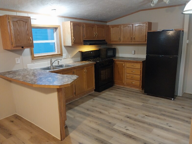 Building Photo - 209 2nd St SW