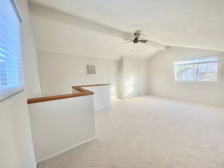 Building Photo - 120 S Fox Rd