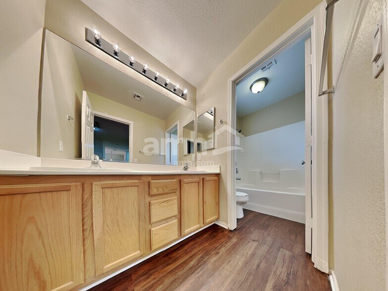 Building Photo - 4005 China Cloud Dr