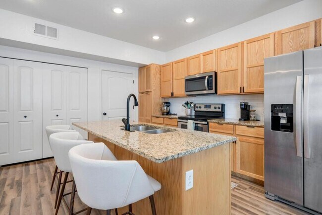 Building Photo - 2980 Kincaid Dr