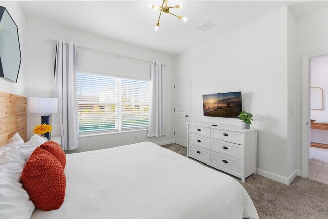 Building Photo - 4224 Paragraph Dr