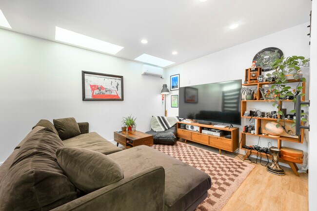 Building Photo - 4426 Campbell Dr