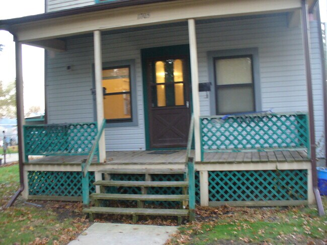 Primary Photo - 1705 12th Ave