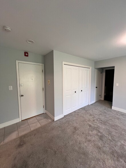 Building Photo - 707 Falcon Dr