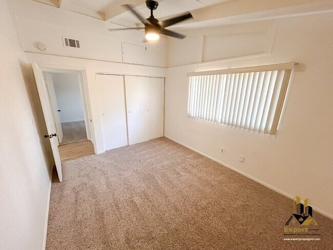 Building Photo - 5825 El Campo Way