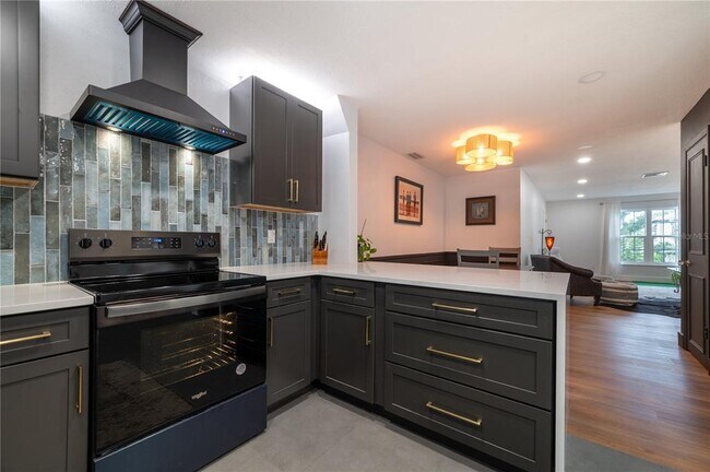 Building Photo - 1097 Eden Isle Blvd NE