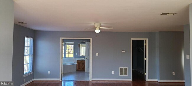 Building Photo - 15309 Lions Den Rd