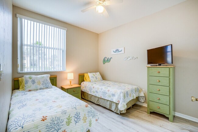 Building Photo - 15430 Bellamar Cir