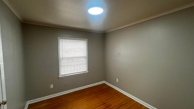 Building Photo - 4667 Violet Ave