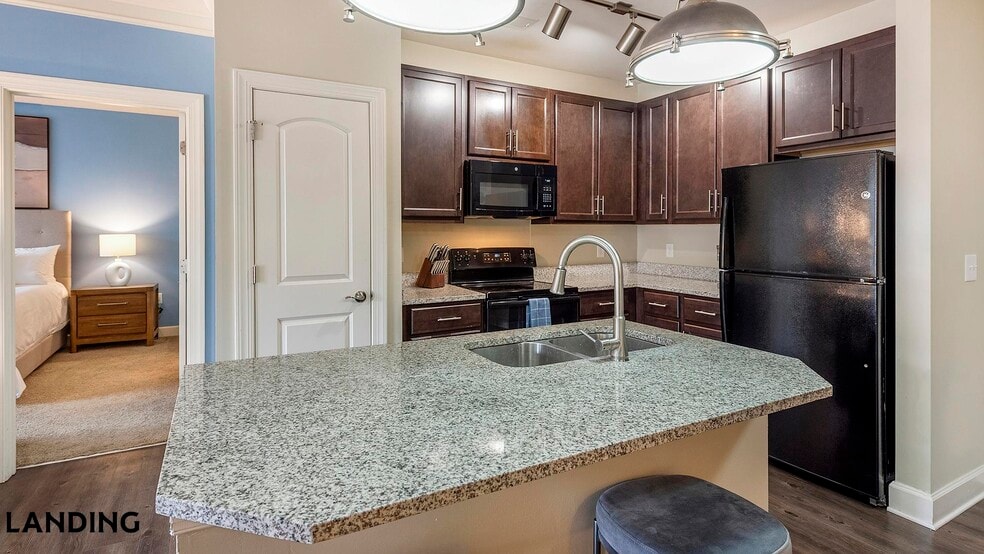 Building Photo - 3000 Daventry Cir