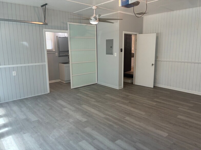 Building Photo - Room in Duplex on Union Rd SW