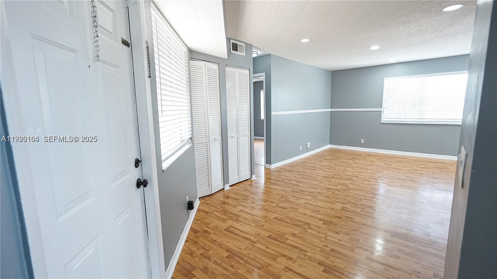 Building Photo - 465 SW 86th Ave