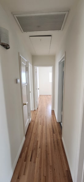 Building Photo - 4923 W 121st St