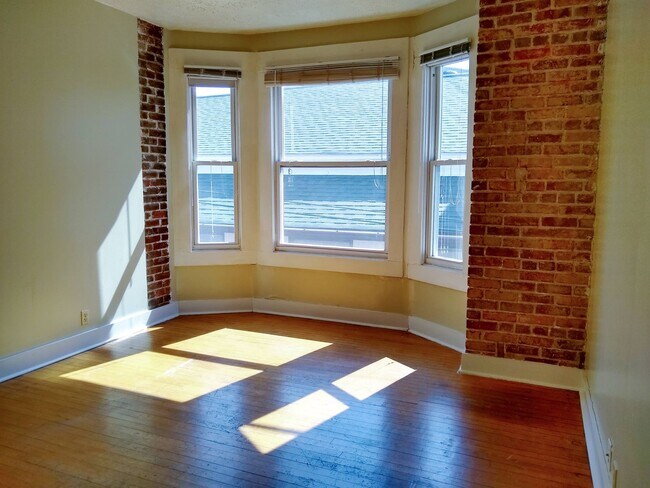 Floorplan - 110.5 E 6th St