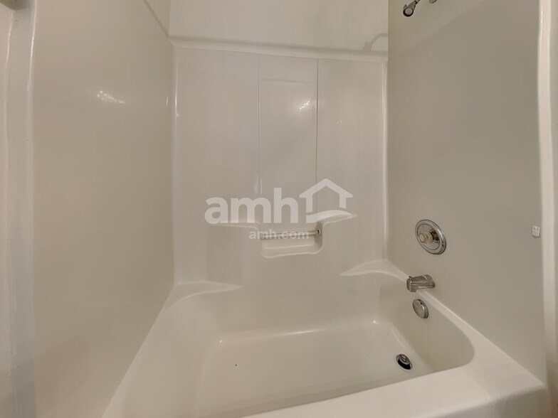 Building Photo - 4322 Wills Way