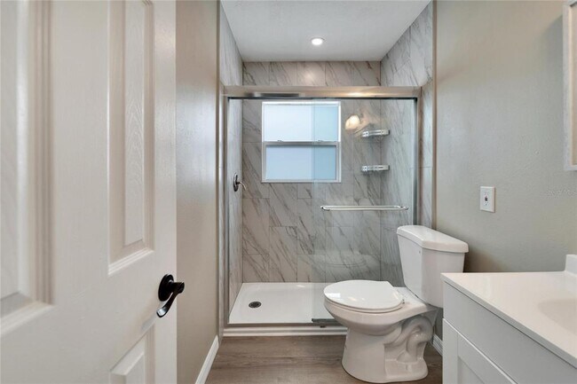 Building Photo - 1462 Cleveland St